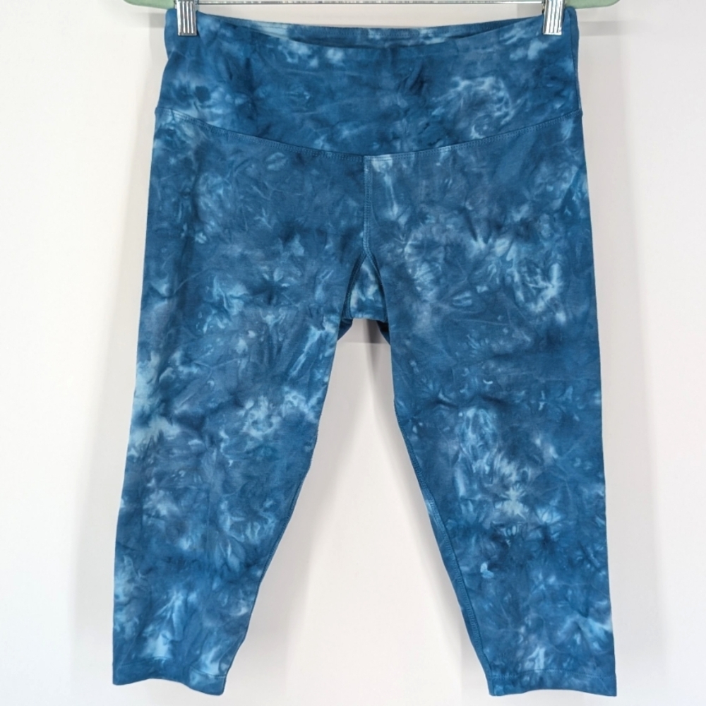 Earth Yoga Blue White Tie Dye Organic Cotton Bamboo Blend Capri Leggings Medium